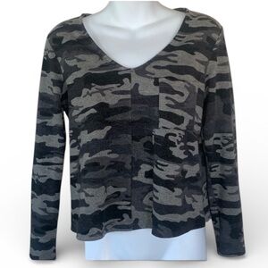 ANTHROPOLOGIE SANCTUARY top, grey camo fleece, long sleeves, pocket. SP